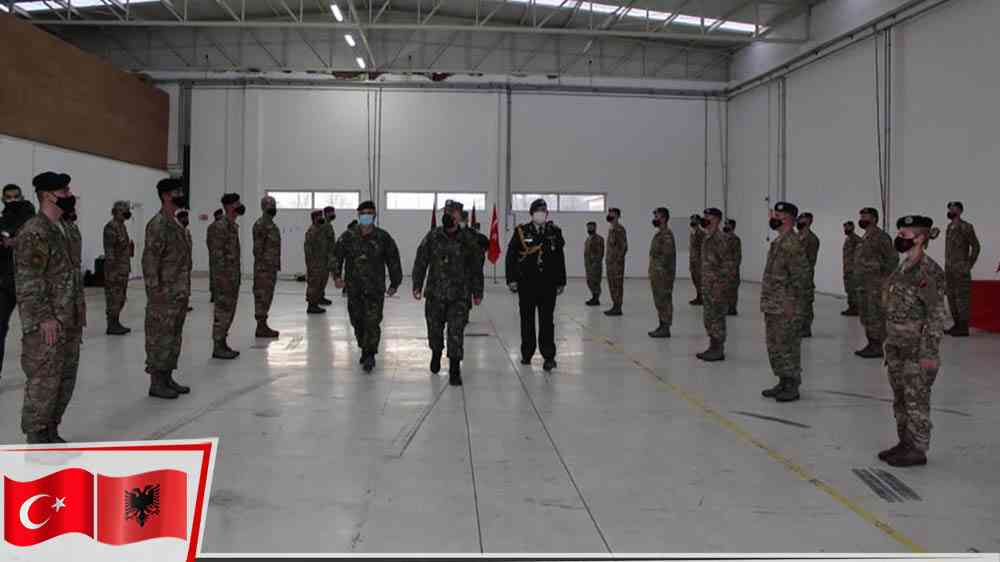 Türkiye'den Arnavutluk ordusuna piyade tüfeği ve üniforma desteği