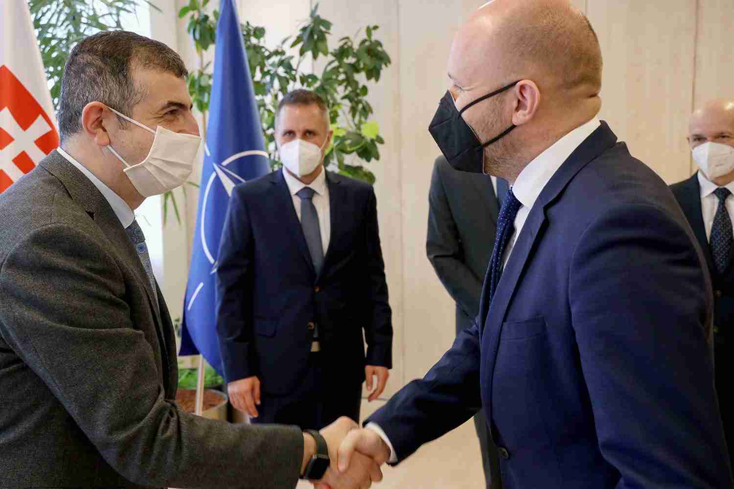 Haluk Bayraktar, Slovakya Savunma Bakanı ile bir araya geldi