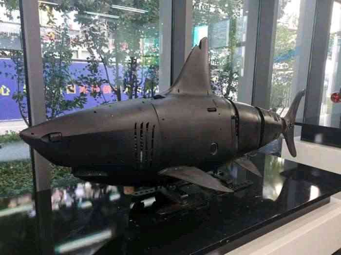 Çin'in geliştirdiği 'köpekbalığı robot'un yeni fotoğrafları yayınlandı