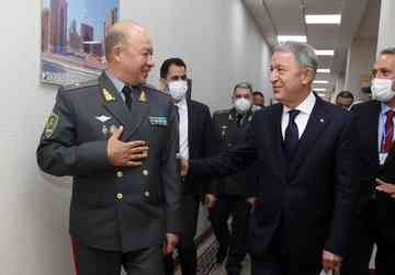 Milli Savunma Bakanı Akar, Kazakistan'dan sonra Özbekistan'da