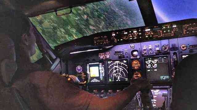 Malezyalı pilot adayları Türk firmasının uçuş simülatörünü kullanacak