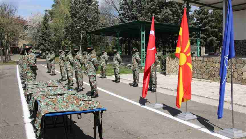 Türkiye'den Kuzey Makedonya ordusuna üniforma bağışı 