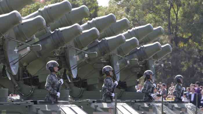Çin, 2021'de de savunma harcamalarını artırıyor