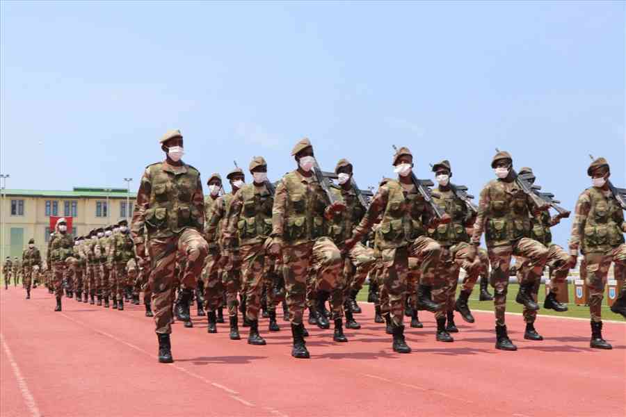 Somali Türk Görev Kuvvet Komutanlığında mezun olan askerler için tören düzenlendi