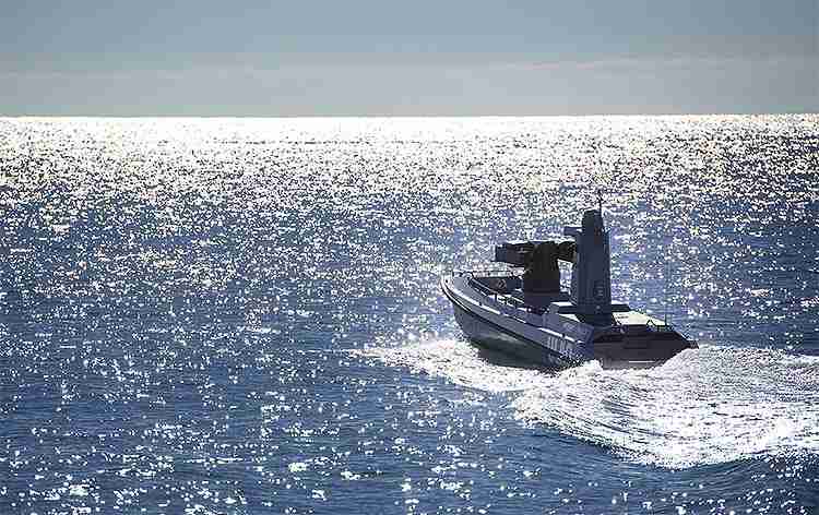 Silahlı insansız deniz aracı ULAQ suya indirildi